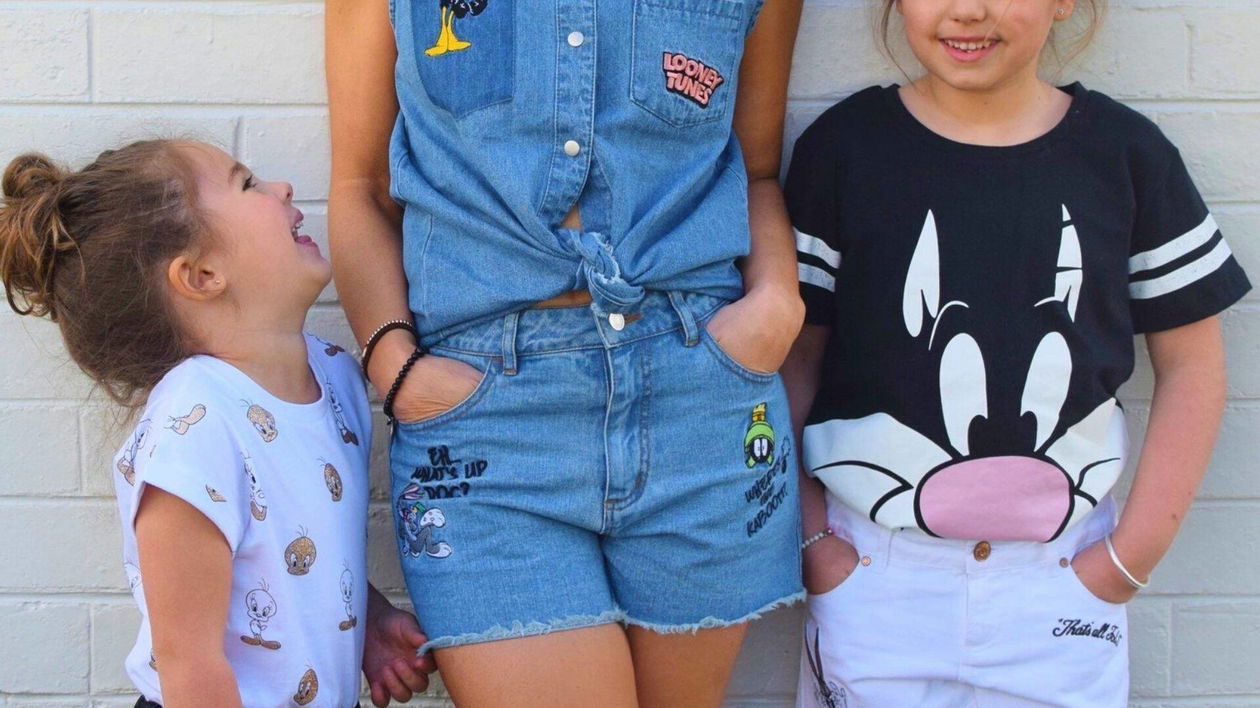 Immagine di Warner Bros: tante offerte su abbigliamento per bambini e home video!