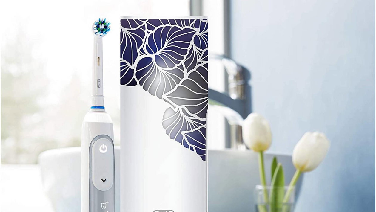 Immagine di Offerte del giorno Amazon: sconti fino al 46% sui prodotti Oral-B e AZ