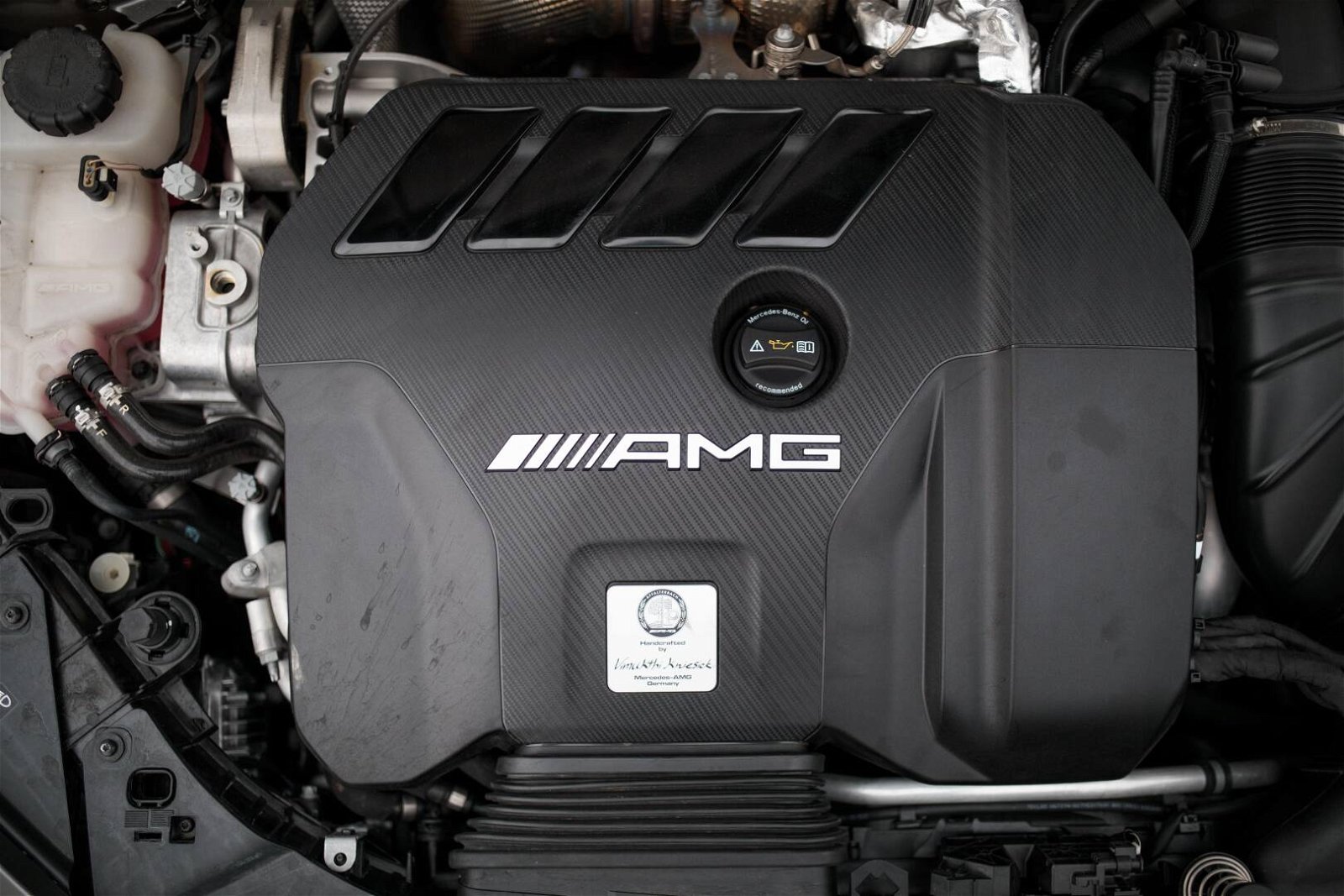 Immagine di Mercedes sospende la produzione dei motori V8 AMG
