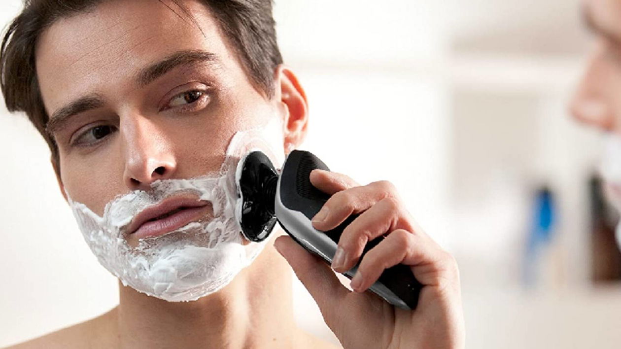 Immagine di Rasoio elettrico Braun Series 7 a metà prezzo su Amazon!