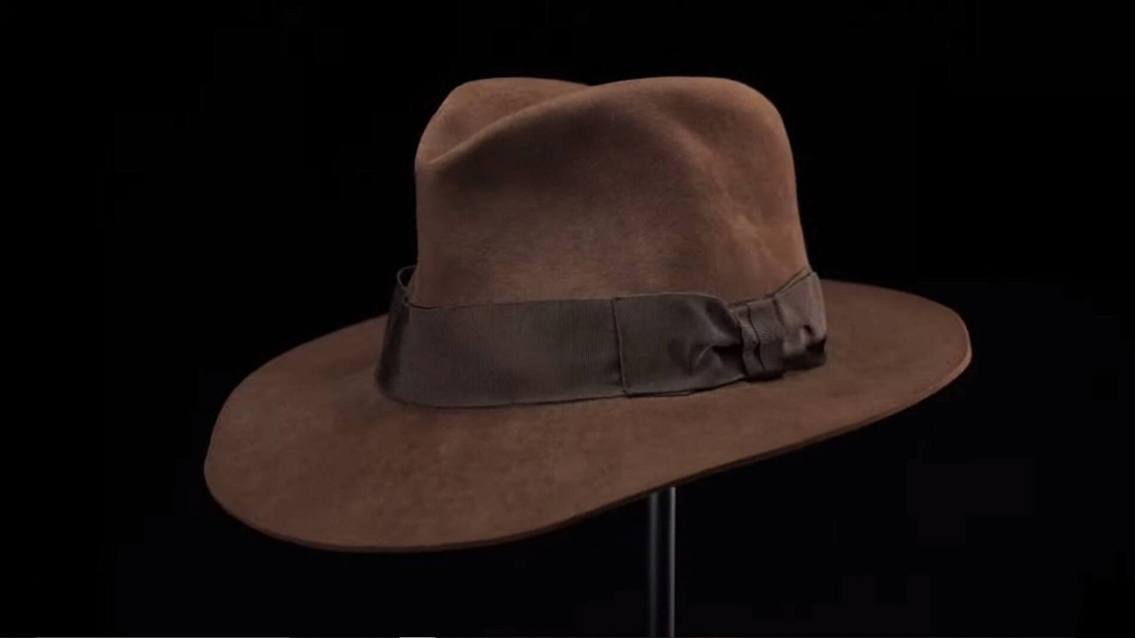 Immagine di Indiana Jones: all'asta uno dei Fedora utilizzati nei film
