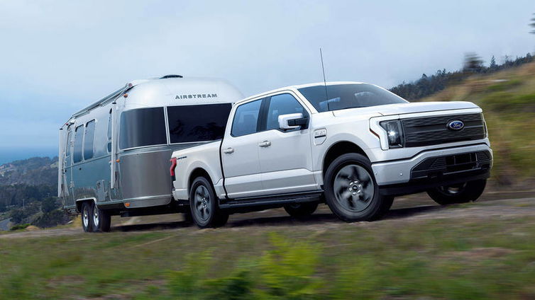 Immagine di Ford F-150 Lightning domina il mercato dei pick-up elettrici