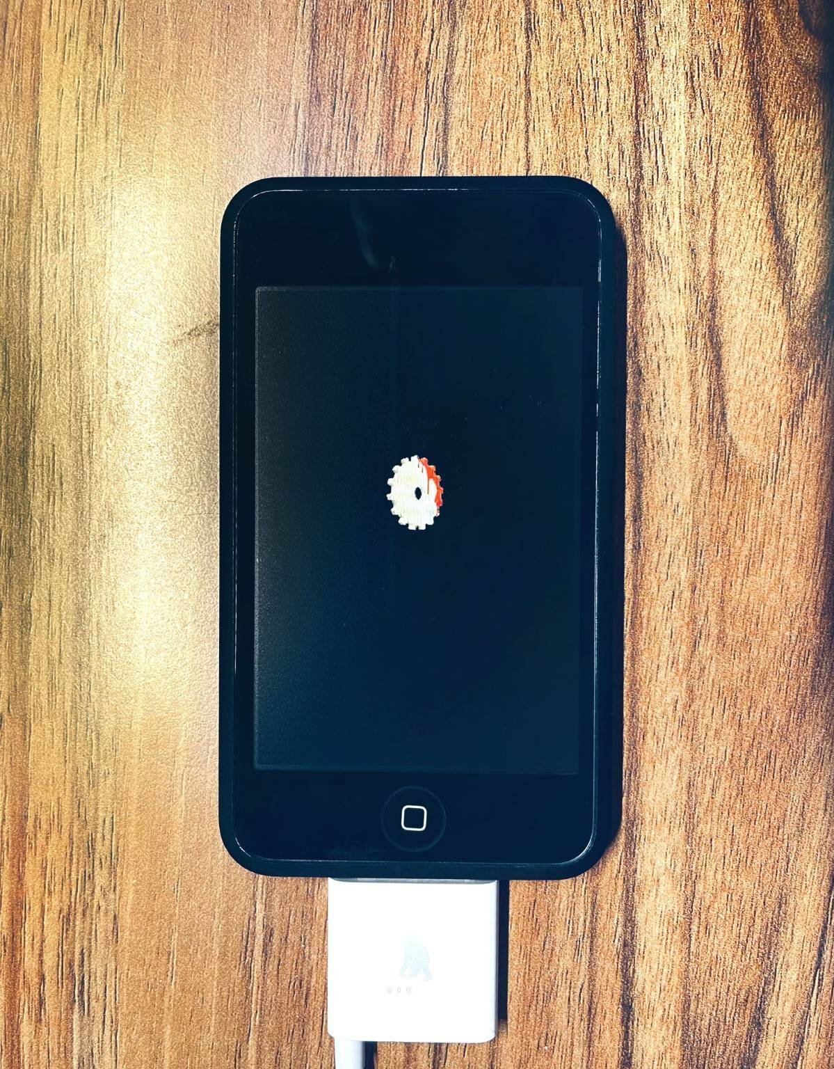 Immagine di iPod Touch, questo raro prototipo ha ancora OS X