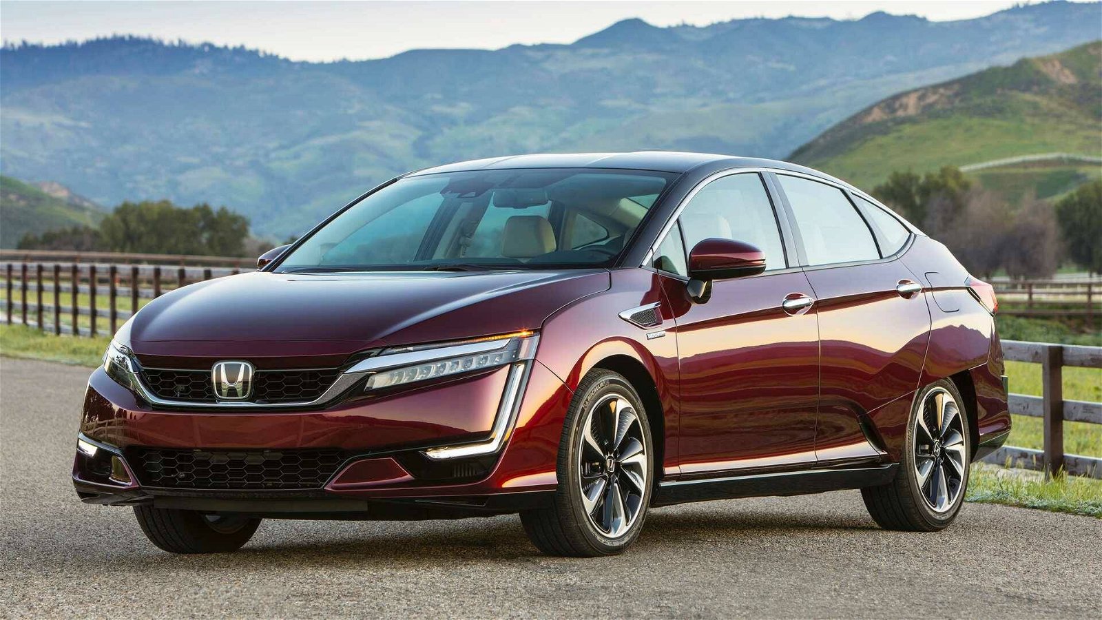 Immagine di Auto a idrogeno: Honda lascia il mercato con Clarify