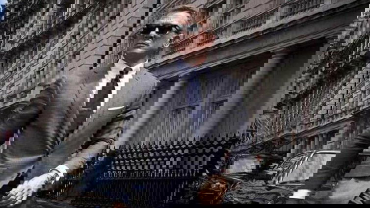 Immagine di James Bond; l'eterna spia al servizio segreto di Sua Maestà