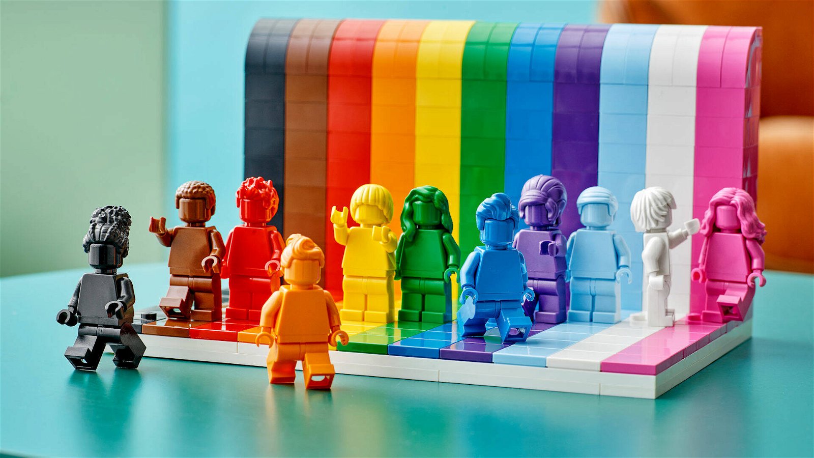Immagine di In arrivo il 1° giugno "Everyone is Awesome", il primo set LEGO che celebra la diversità LGBTQIA+