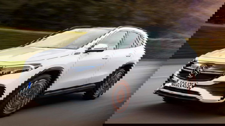 Immagine di Mercedes EQA, ancora più potente nelle versioni 4x4