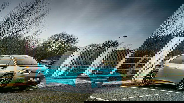 Immagine di Auto elettriche, in Europa necessari 65 milioni di punti di ricarica entro il 2035