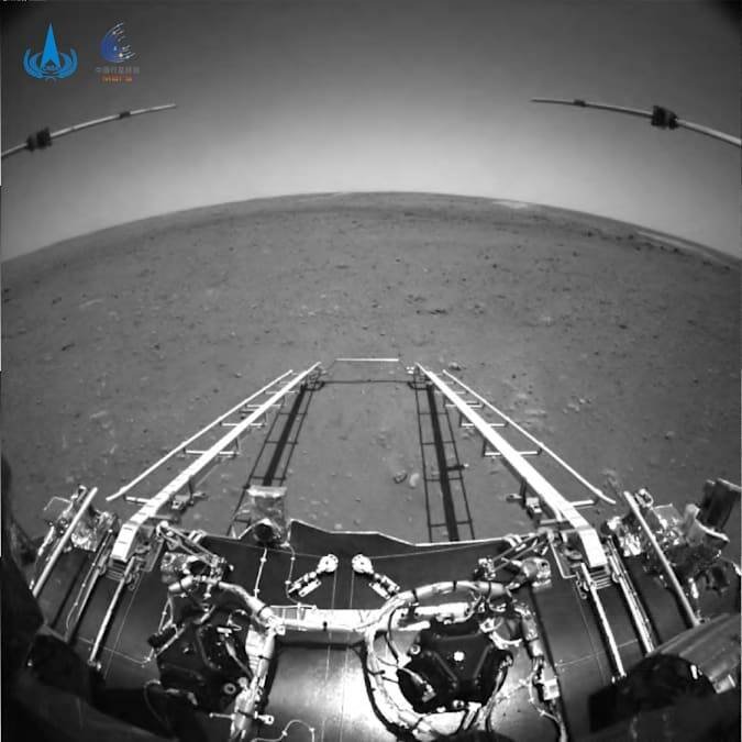 Immagine di Il rover cinese Zhurong si prende un meritato riposino dopo 100 giorni di attività su Marte