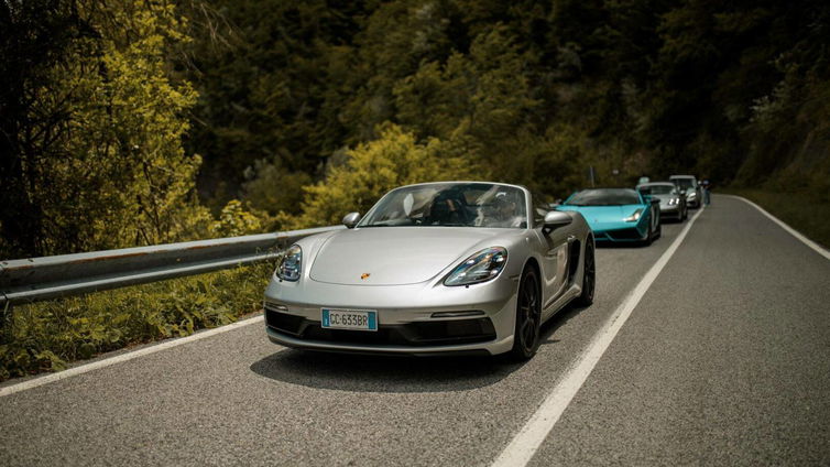 Immagine di Porsche Cayman e Boxster diventeranno elettriche: più leggere di Taycan