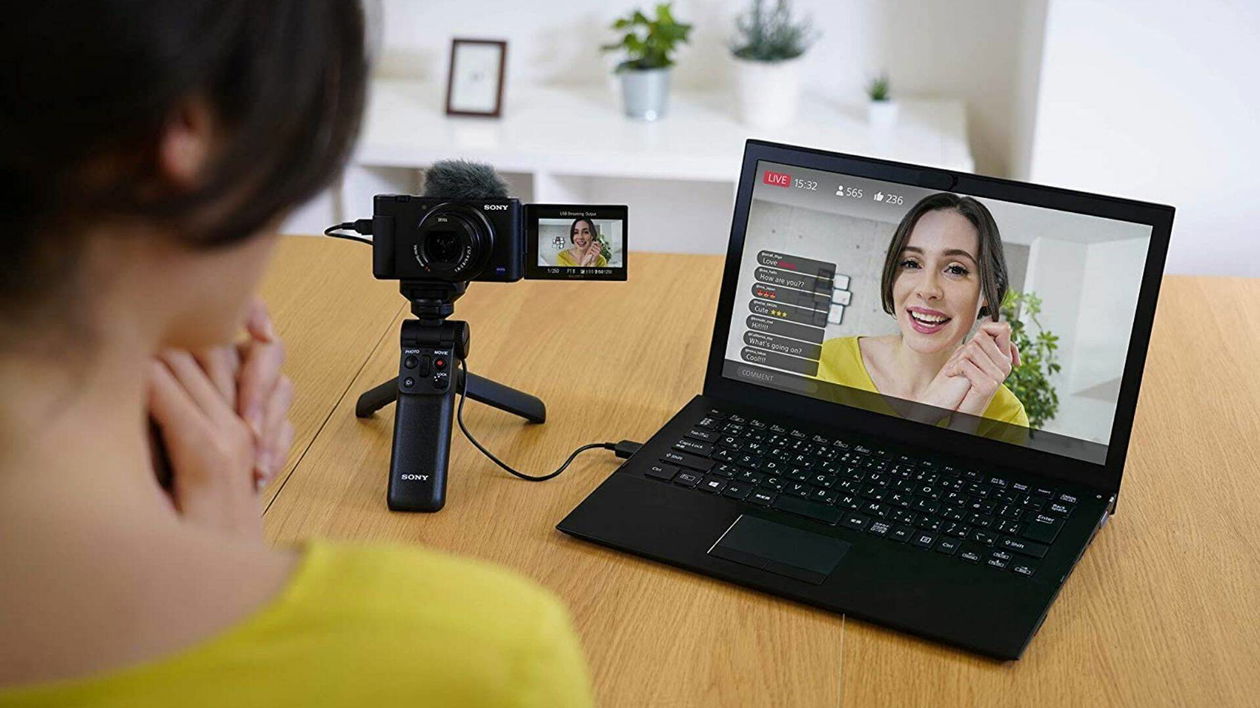 Immagine di Fotocamera Sony ZV-1 con schermo direzionabile ad un prezzo super su eBay