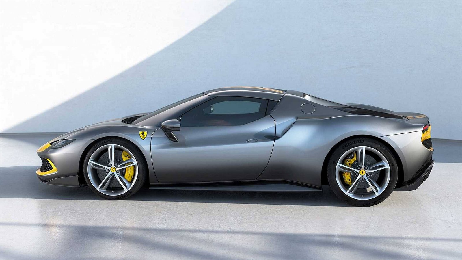 Immagine di Ferrari: vendite e risultati finanziari da record nel 2021