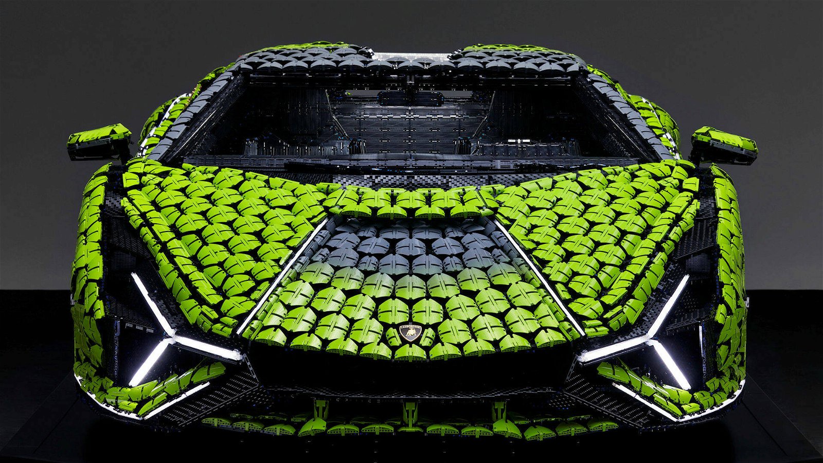 Immagine di La Lamborghini Sián FKP 37 LEGO si fa grande!
