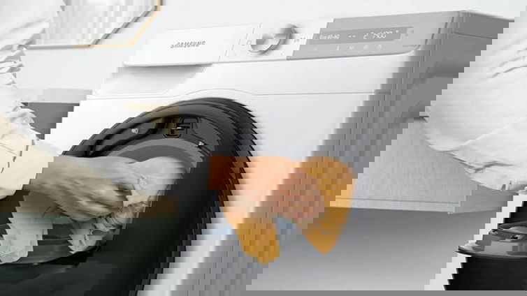 Immagine di LG F4WV509S1E, la lavatrice intelligente offerta con oltre 700€ di sconto su Unieuro!
