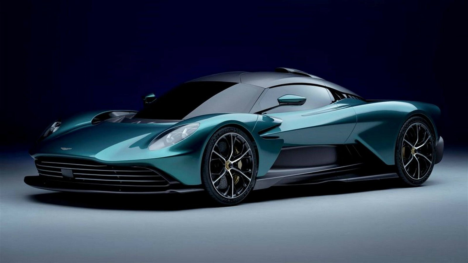 Immagine di Aston Martin punta su ibride ed elettriche, ecco i piani del marchio
