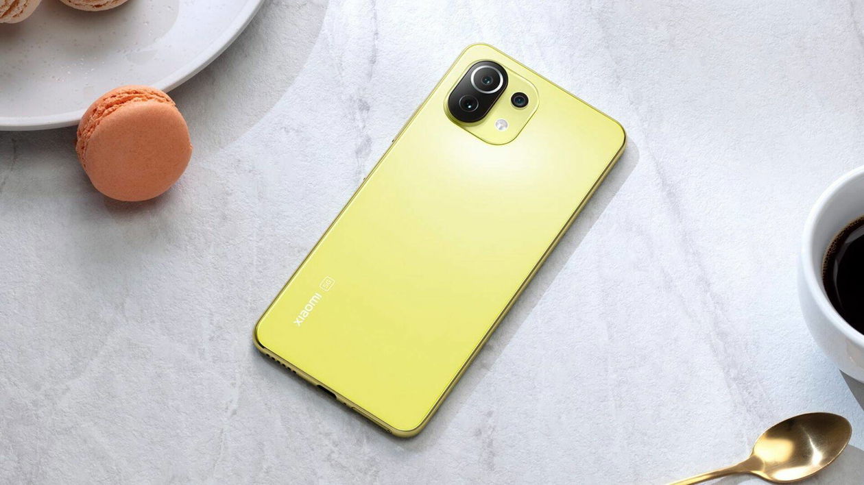 Immagine di Xiaomi Mi 11 Lite 5G con 8GB di RAM scontato di 150€ su eBay