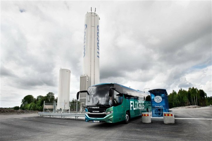 Immagine di FlixBus, primo autobus a biogas per ridurre le emissioni di CO2