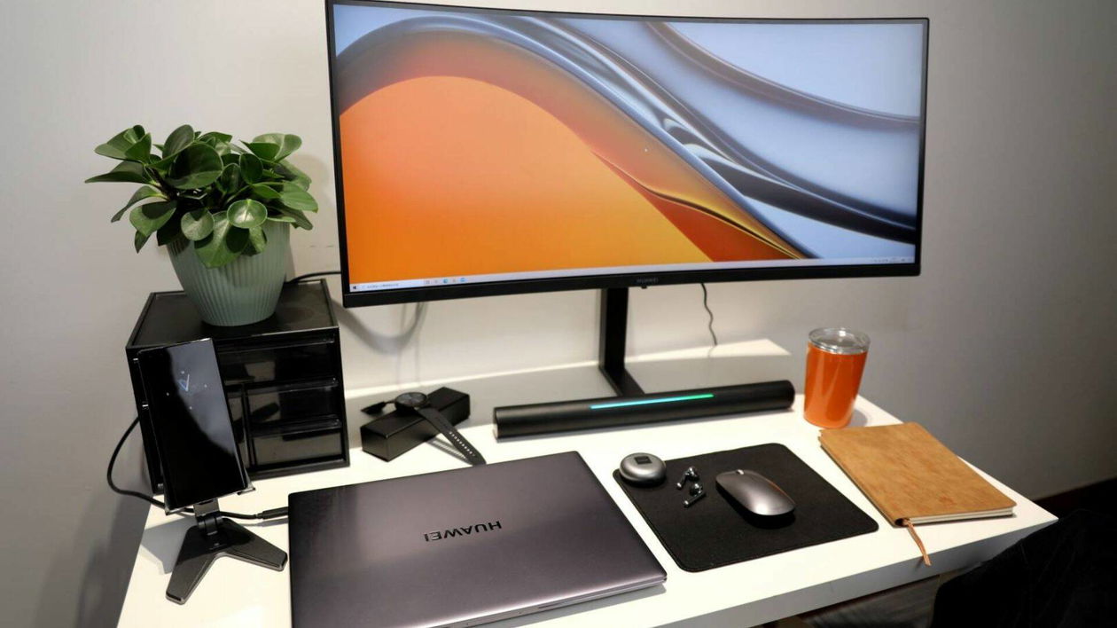 Immagine di Pre ordina Huawei MateView GT, in regalo un Matepad 10.4 e la Pencil