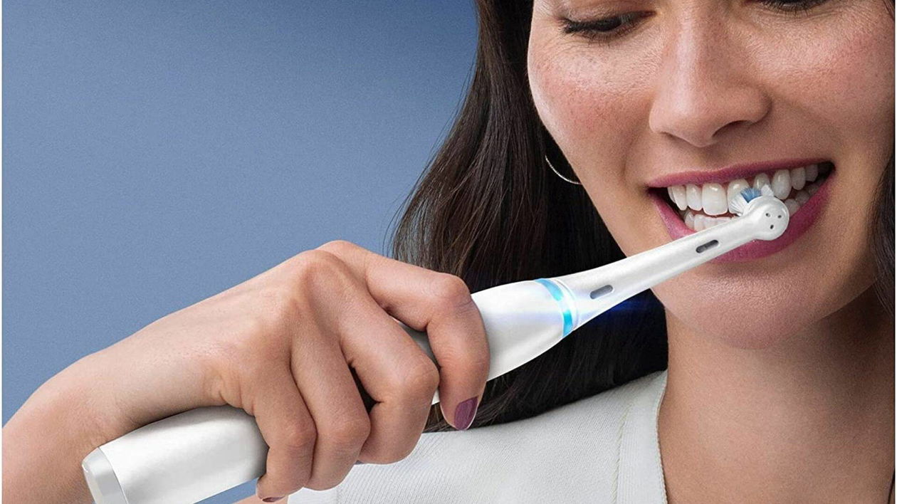 Immagine di Oral-B Smart 4: idea regalo di qualità, in sconto del 63%!