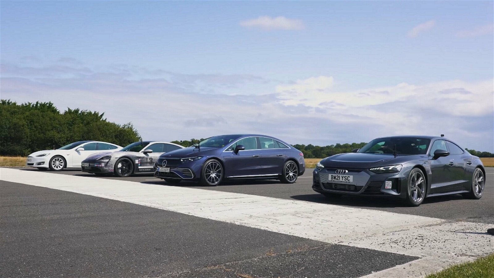 Immagine di Chi vince sul quarto di miglio tra Tesla, Porsche, Audi e Mercedes?