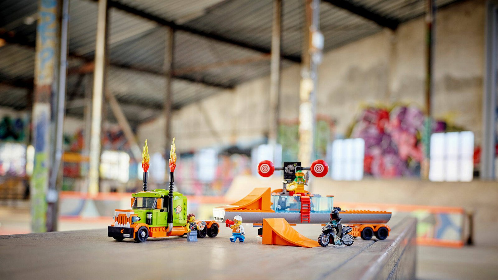 Immagine di I set LEGO STUNTZ portano gli stunt-man in città