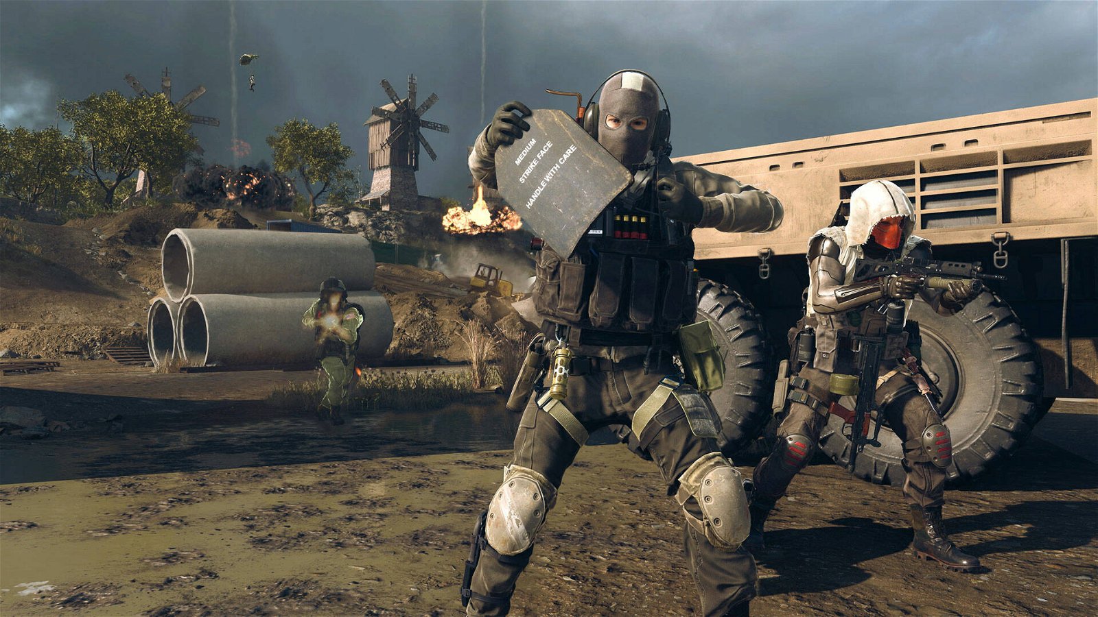 Immagine di Call of Duty, Activision promette paghe più alte e poi partono i licenziamenti