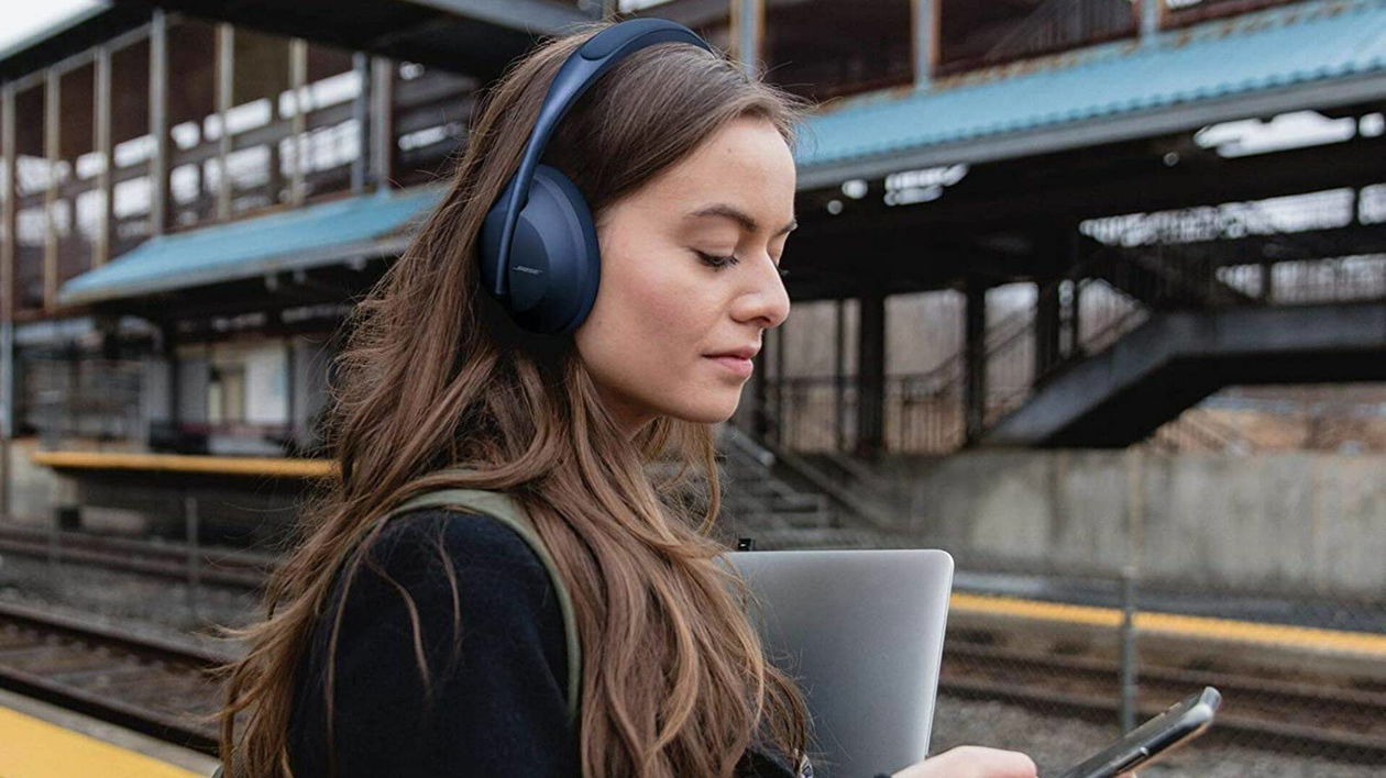 Immagine di Offerte di settembre Amazon: sconti su cuffie sovraurali e in-ear