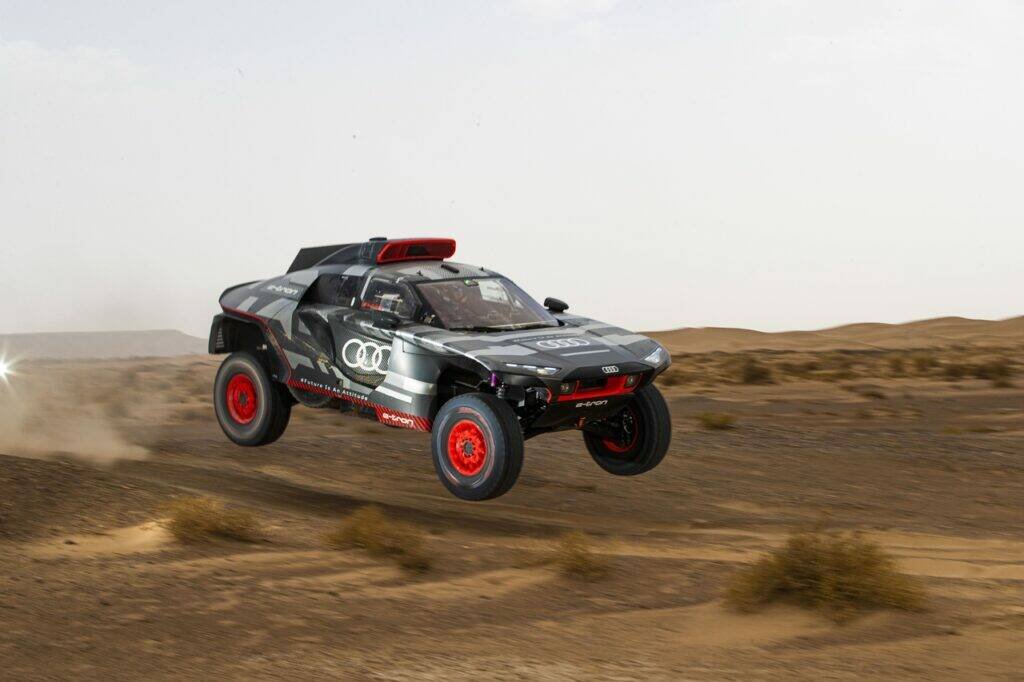 Immagine di Audi RS Q e-tron, il prototipo della Dakar 2022 affronta i test in Marocco