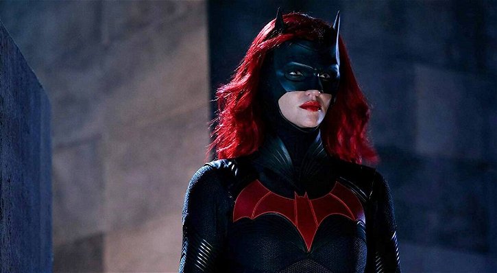 Immagine di Batwoman e altre serie CW a rischio cancellazione