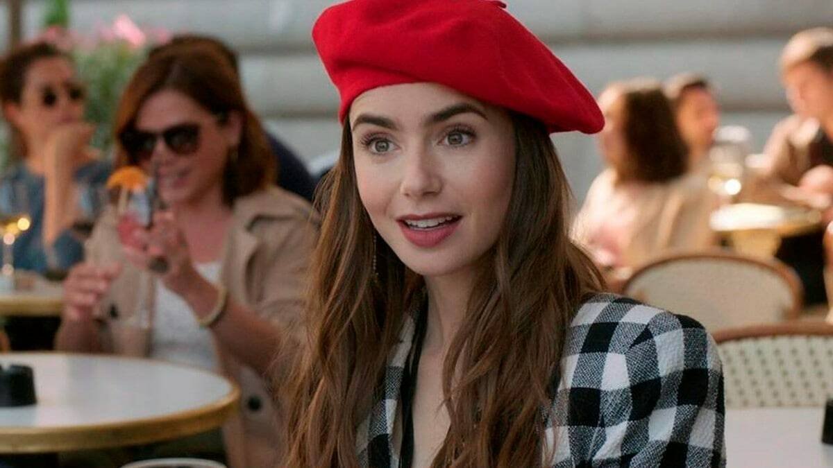 Immagine di Netflix ha rinnovato Emily in Paris per altre due stagioni