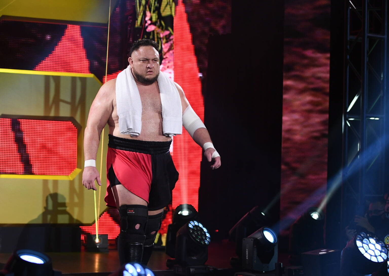 Immagine di WWE NXT, infortunio per Samoa Joe: il titolo verrà reso vacante