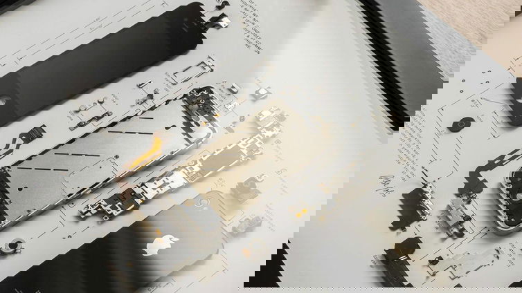 Immagine di Grid Studio: quadri fatti con componenti hi-tech con il 40% di sconto + coupon esclusivo!