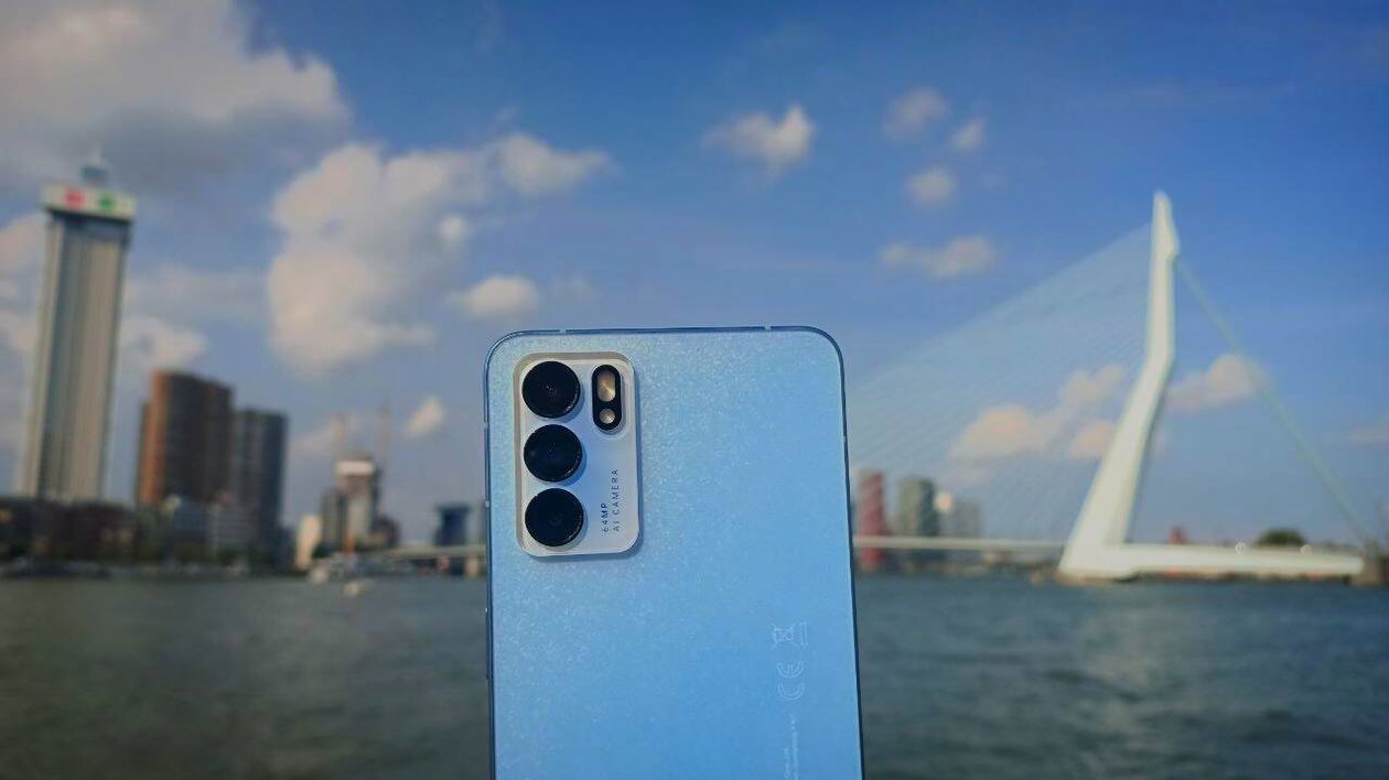 Immagine di OPPO Reno6, smartphone 5G con schermo a 90Hz scontato di 150€!