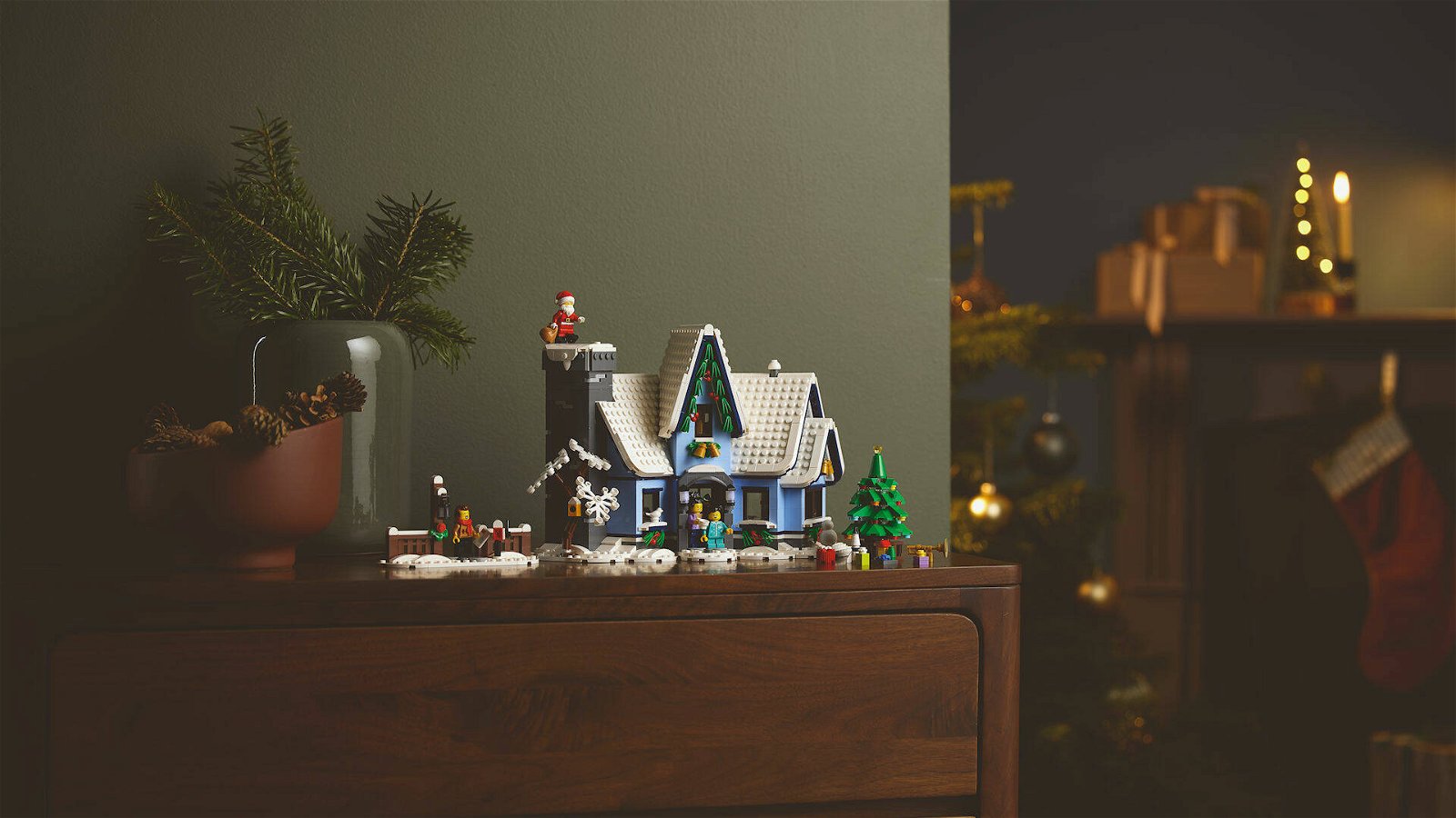 Immagine di LEGO presenta il nuovo set La visita di Babbo Natale e il Winter Village cresce