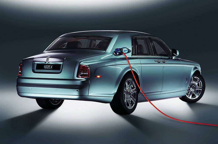 Immagine di Rolls-Royce si sposta sull’elettrico: storico cambio di passo
