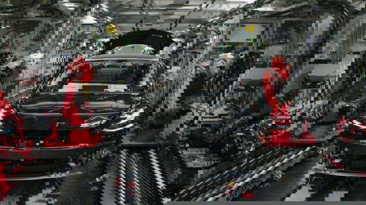 Immagine di Tesla, nuovi episodi di razzismo a Fremont: pagherà 137 milioni di dollari