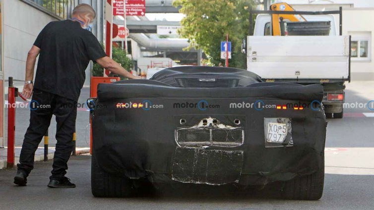 Immagine di Una nuova ed esclusiva hypercar Ferrari è alle porte