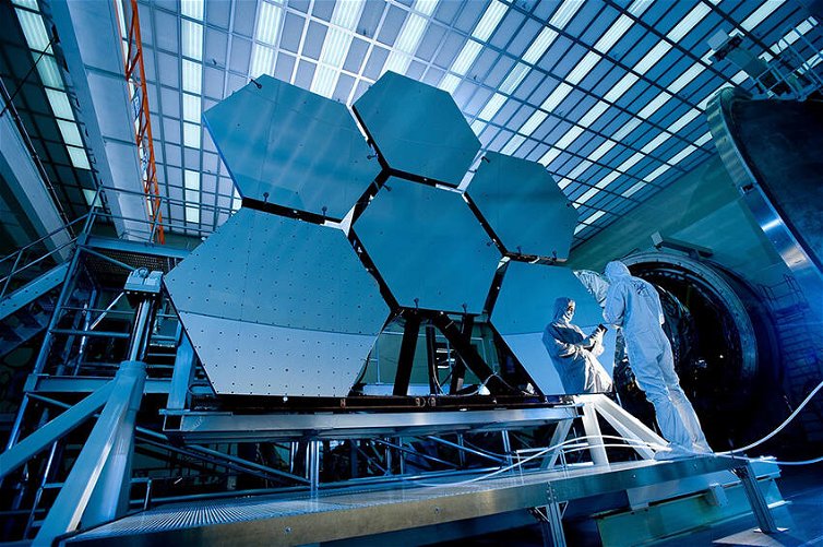 Immagine di Il telescopio spaziale NASA James Webb è finalmente pronto in posizione