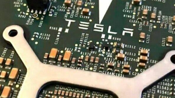 Immagine di La carenza di chip non colpisce Tesla: aumentata la produzione