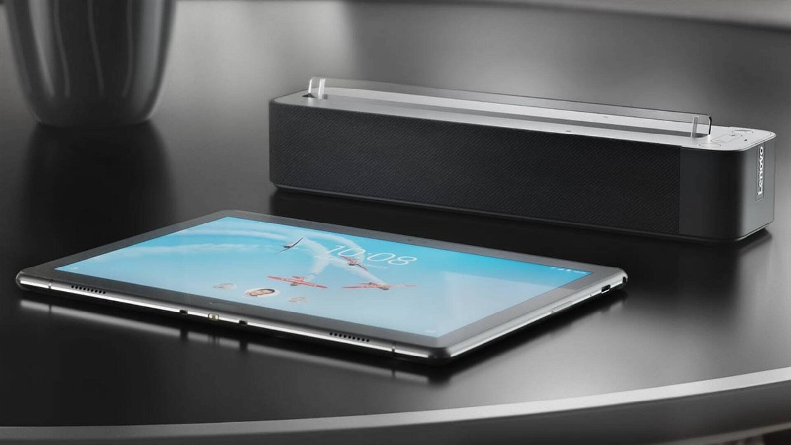Immagine di Lenovo Smart Tab M10: che prezzo! Tablet con dock station e Alexa!