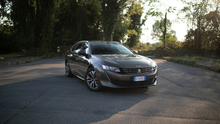 Immagine di Prova, Peugeot 508 SW Hybrid 225 e-AT8, la plug-in intelligente