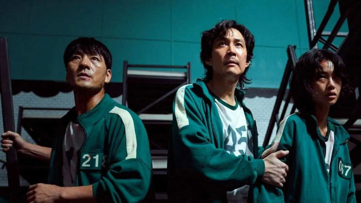 Immagine di Squid Game, costumi e gadget imperdibili per i fan della serie