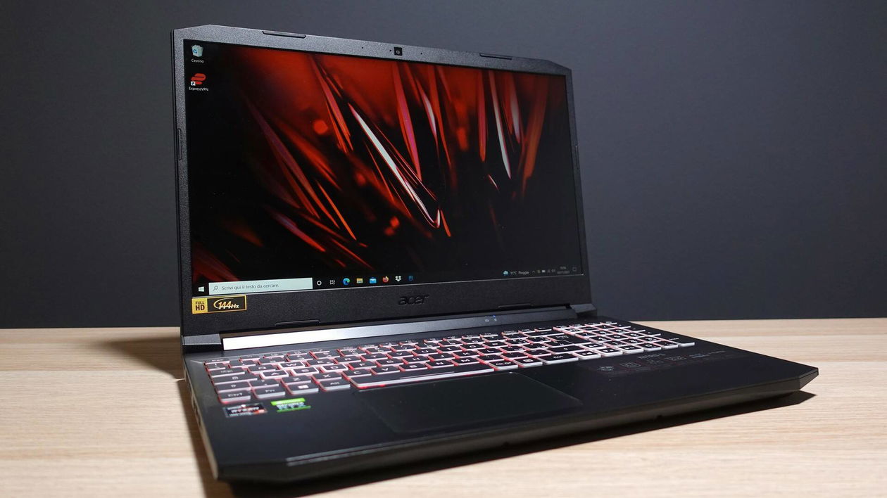 Immagine di Acer Nitro 5 con RTX 3080: pura potenza in sconto di 300 su Amazon!