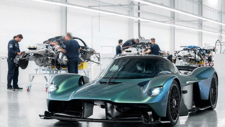 Immagine di Aston Martin Valkyrie: pronta la prima hypercar V12 da oltre 1.000 cavalli