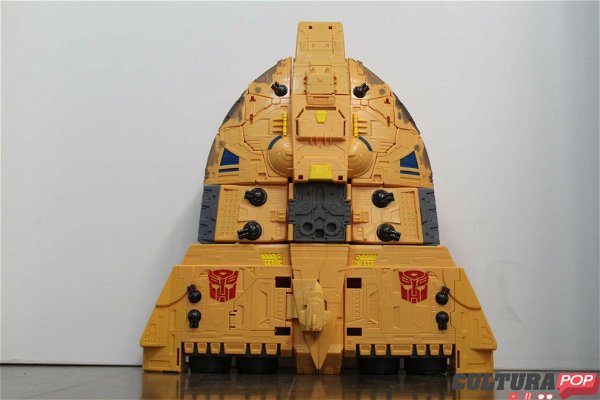 autobot-ark-hasbro-197813.jpg