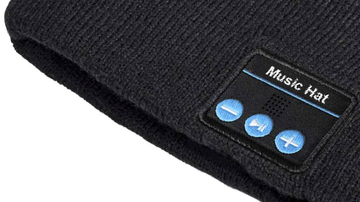 Immagine di Cappello invernale con auricolare integrato! Prodotto geniale scontato!
