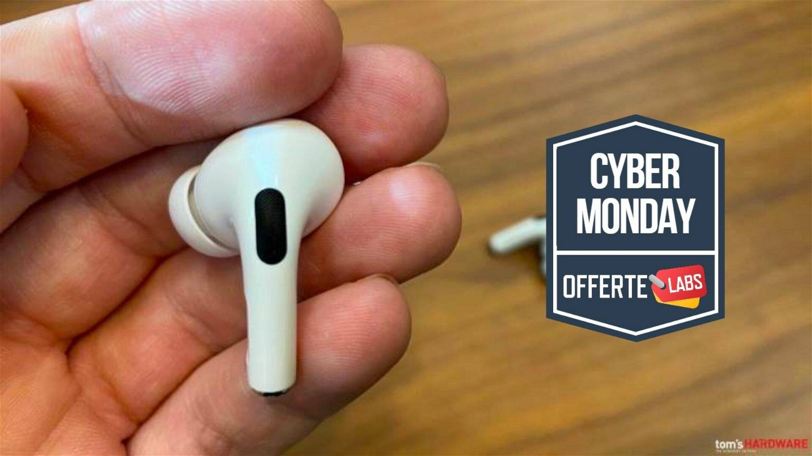 Immagine di Cyber Monday Mediaworld: crolla il prezzo degli Apple AirPods Pro e non solo