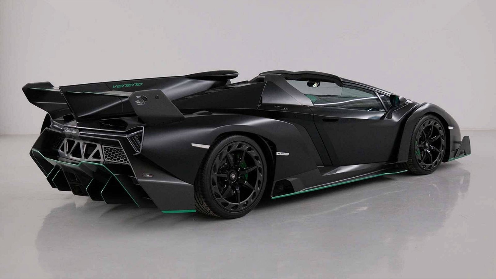Immagine di Lamborghini Veneno Roadster, uno dei pochi esemplari andrà all'asta