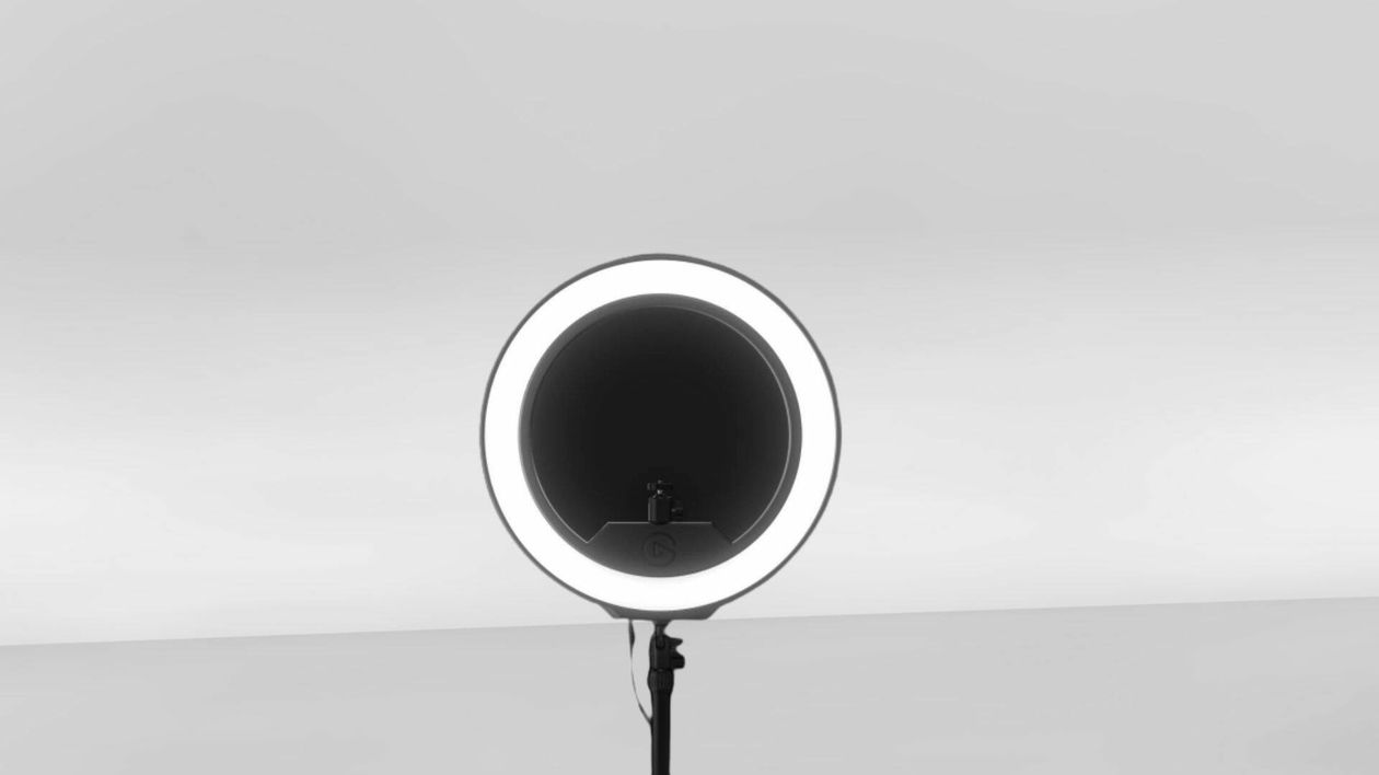 Immagine di Questa ring light da 10" è perfetta per fare streaming, e costa meno di 12€!