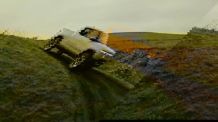Immagine di Rivian in causa con uno dei suoi azionisti
